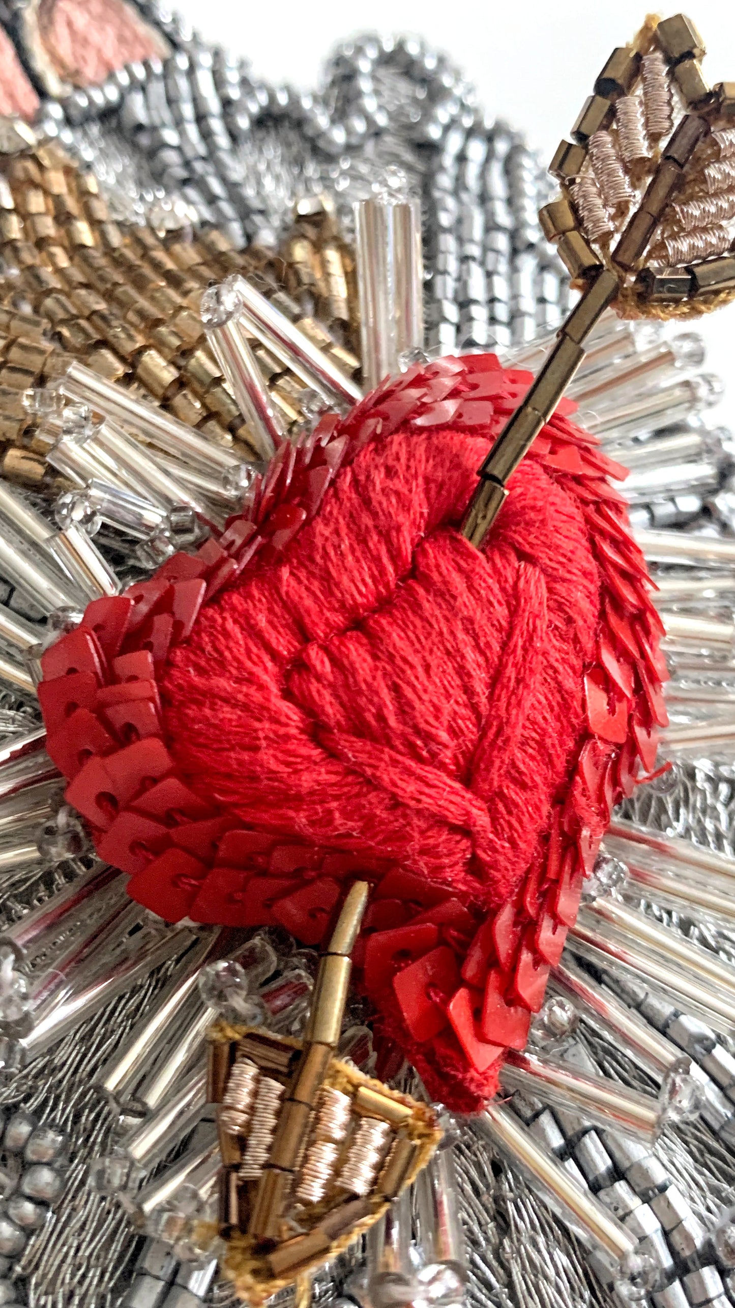 Saint-coeur embroidery brooch