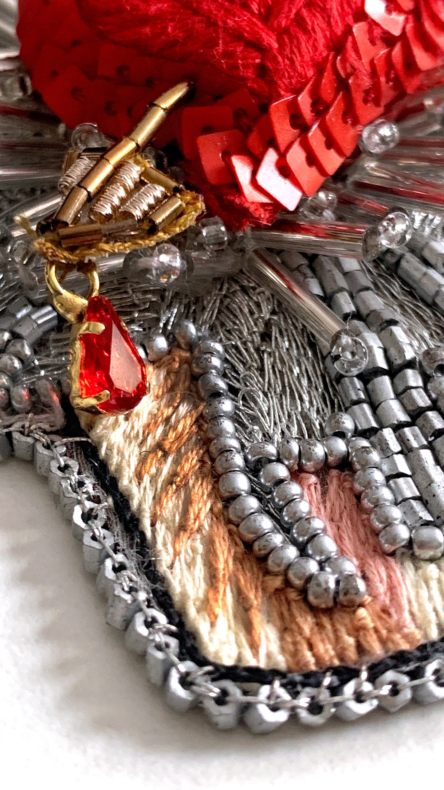 Saint-coeur embroidery brooch