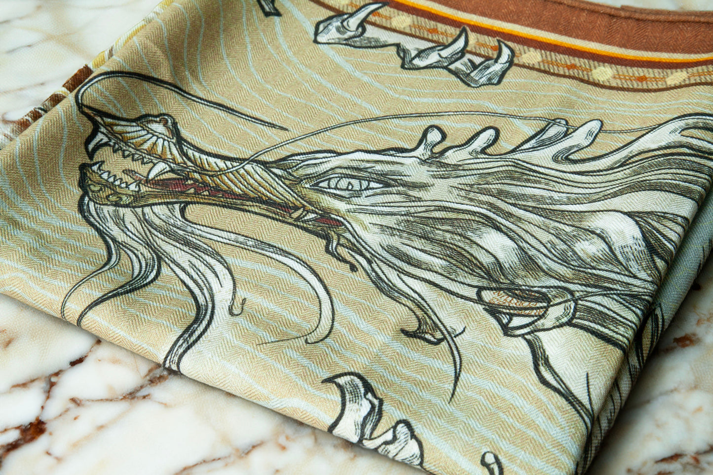 Mobius dragons scarf